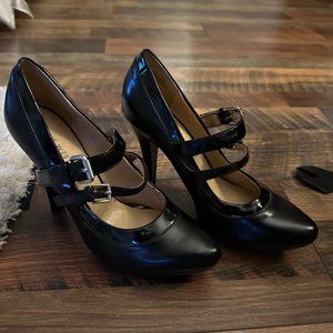 Nine West Patent Leather double buckle platform heels